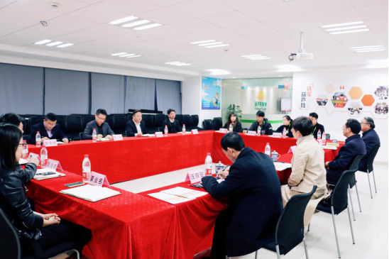 黄山学院党委书记汪枫一行莅临ga黄金甲娱乐平台网站集团考察交流199.png
